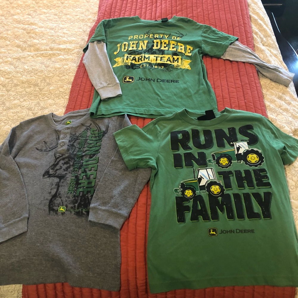 3 John Deere tees - Size 8 - great condition